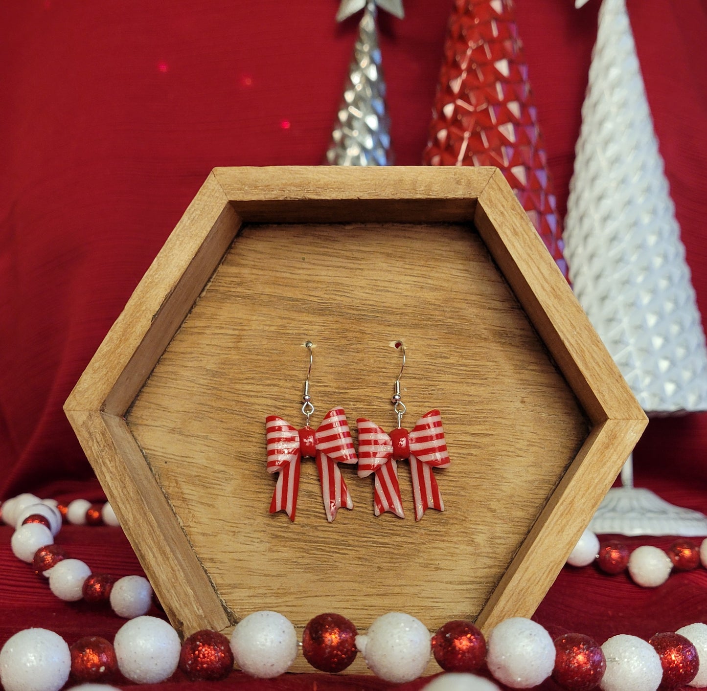 Medium Red & White Bow